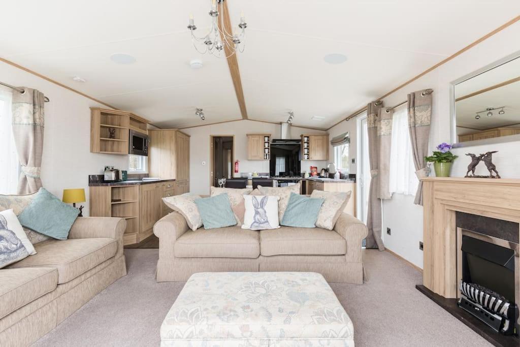 Вілла Waters Edge, Hoburne Cotswolds Саут-Керні Екстер'єр фото